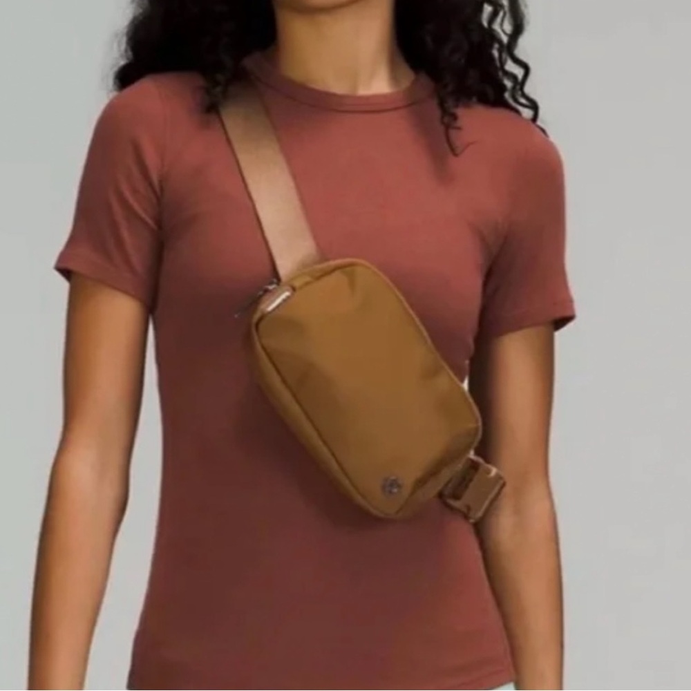 Lululemon Everywhere Belt Bag Burnt Caramel